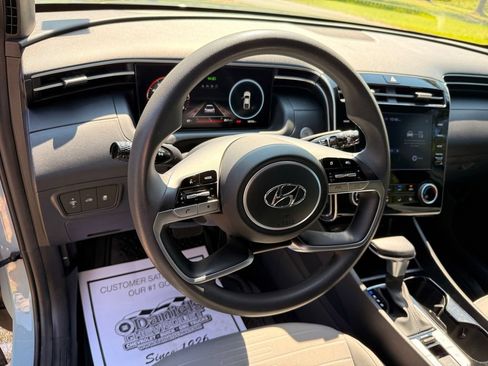 Used 2022 Hyundai Santa Cruz SEL w/ Activity Package FWD image 14