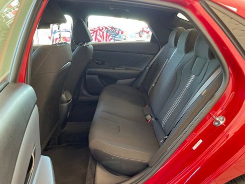 Used 2025 Hyundai Elantra Sport FWD image 10
