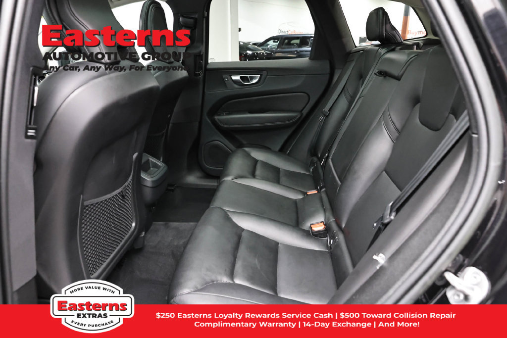 Used 2023 Volvo XC60 B5 Core FWD image 21