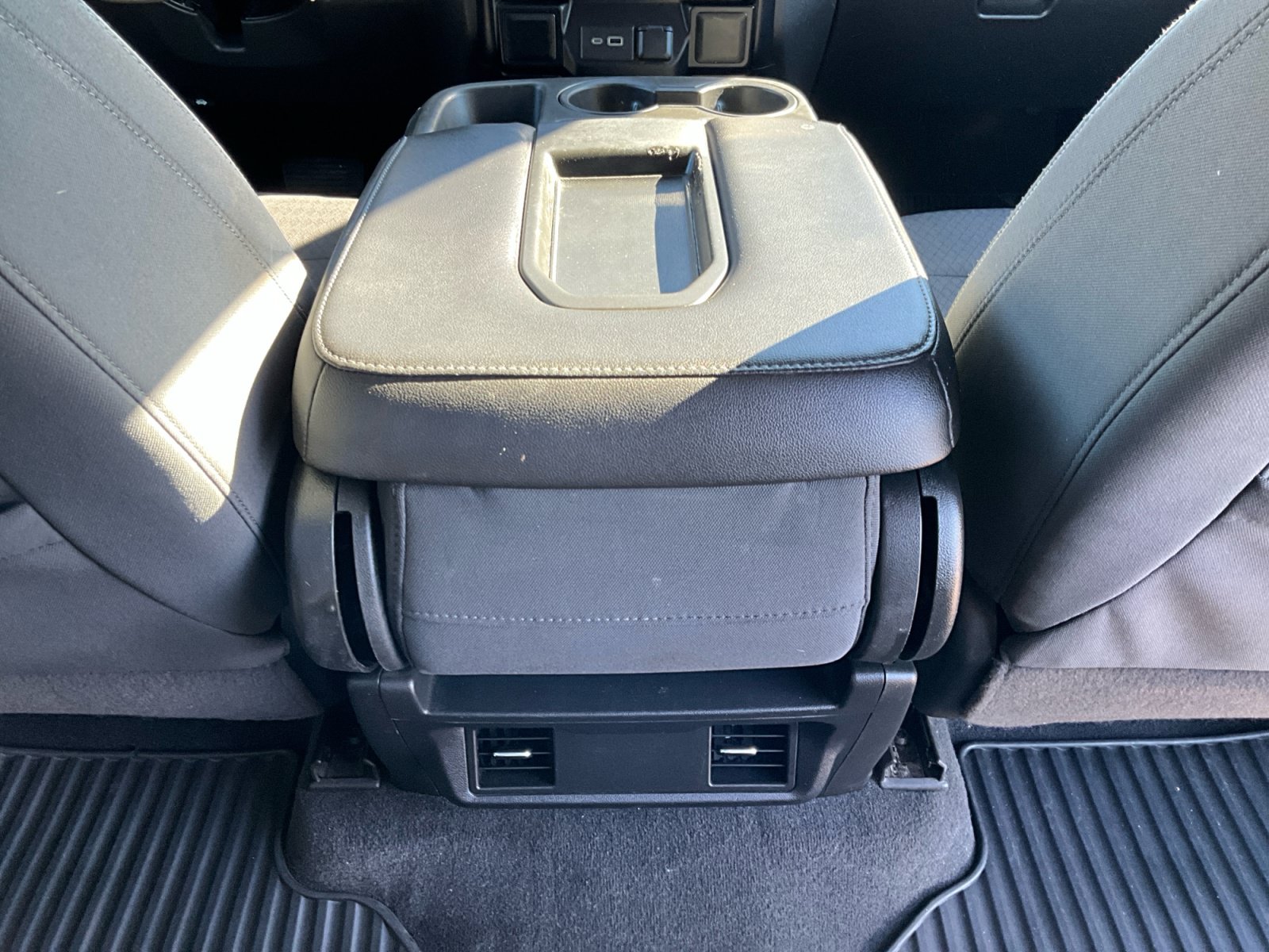 Used 2020 Chevrolet Silverado 1500 LT AWD/4WD image 14