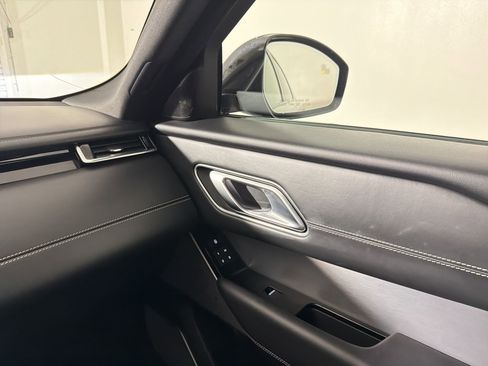 Used 2018 Land Rover Range Rover Velar R-Dynamic HSE AWD/4WD image 28