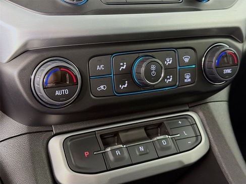 Used 2023 GMC Acadia SLE w/ Driver Convenience Package AWD/4WD image 17