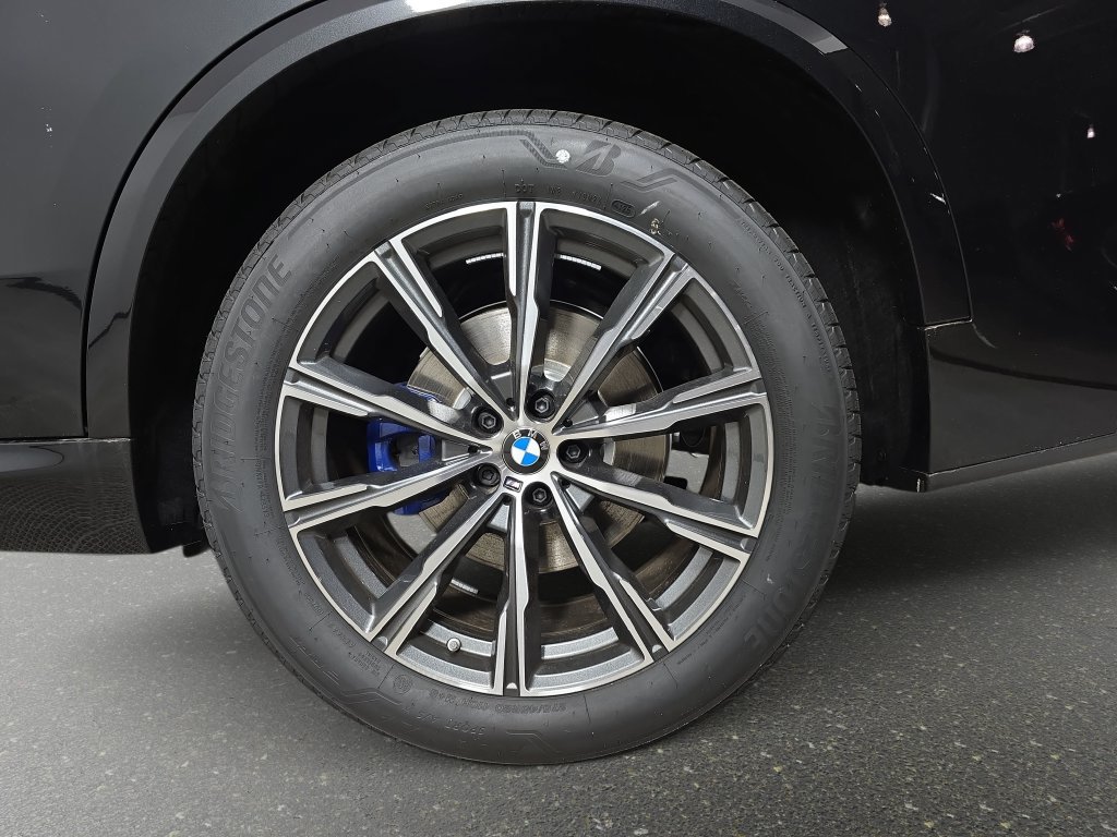 Certified 2026 BMW X5 xDrive40i w/ M Sport Package AWD/4WD image 34