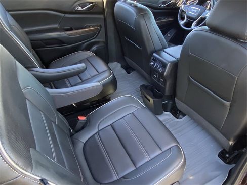 Used 2021 GMC Acadia Denali w/ Denali Technology Package image 14