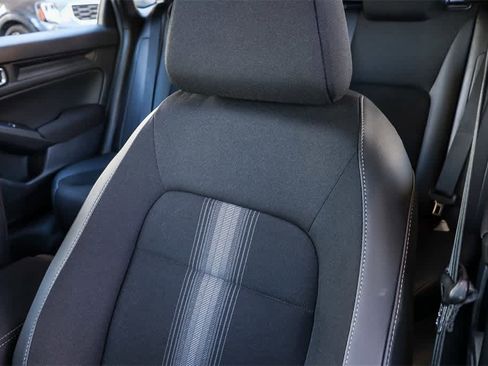 Used 2025 Honda Civic Sport image 28