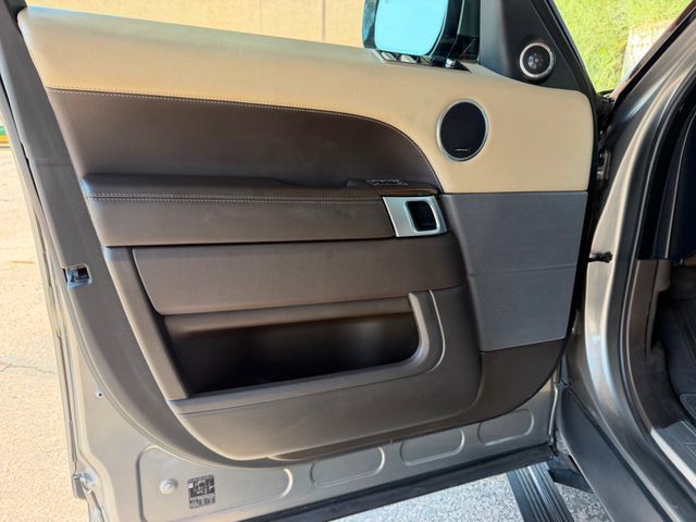 Used 2018 Land Rover Range Rover Sport SE AWD/4WD image 22