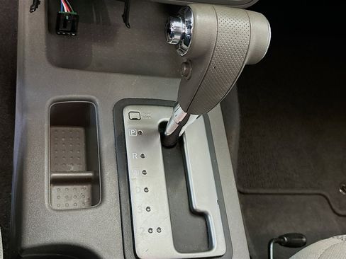 Used 2019 Nissan Frontier SV image 24