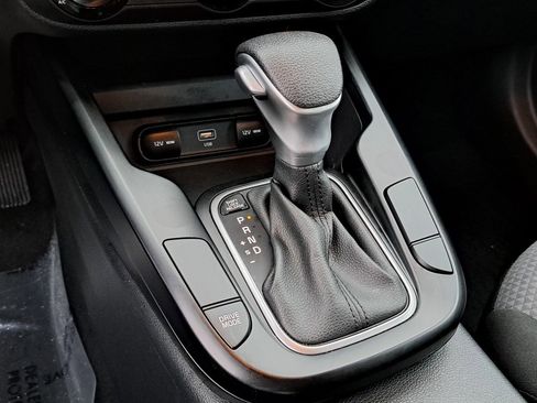 Used 2024 Kia Soul LX w/ Option Group 015 image 17