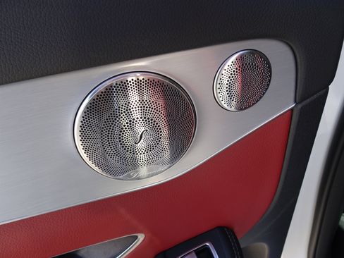 Used 2021 Mercedes-Benz GLC 300 4MATIC image 20