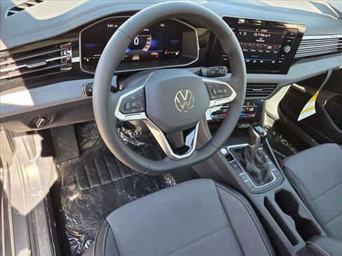 New 2026 Volkswagen Jetta SE FWD image 3