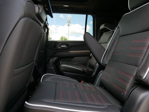 New 2026 GMC Yukon XL AT4 Ultimate AWD/4WD image 5