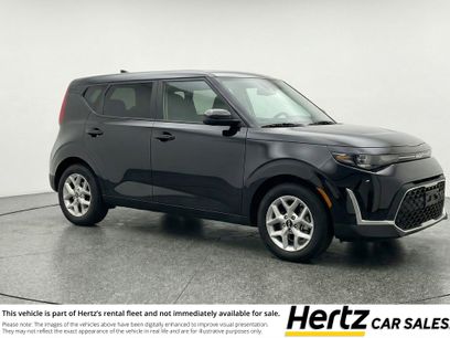 Used 2025 Kia Soul LX w/ LX Technology Package