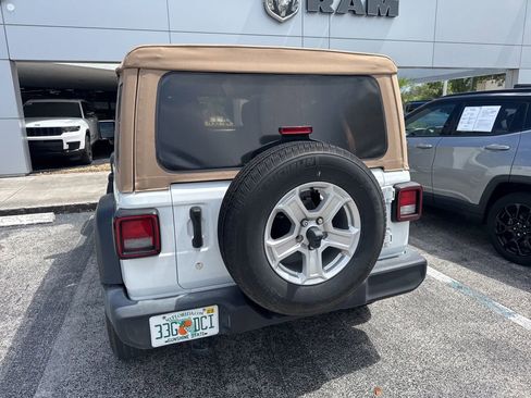 Used 2019 Jeep Wrangler Unlimited Sport S AWD/4WD image 7