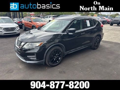 Used 2017 Nissan Rogue S FWD image 1