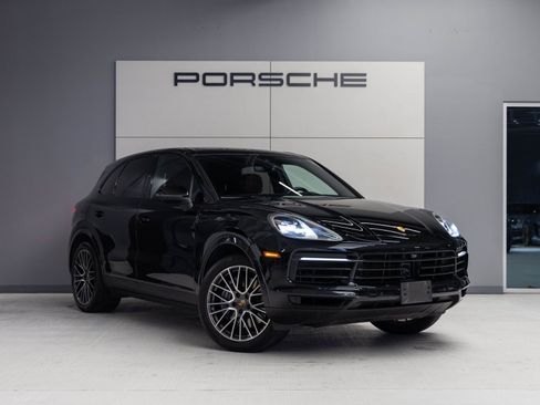 Certified 2023 Porsche Cayenne image 9