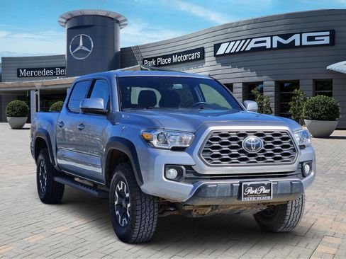 Used 2021 Toyota Tacoma TRD Off-Road w/ Technology Package image 2