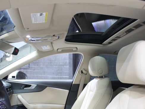 Used 2019 Audi A4 2.0T Premium w/ Convenience Package image 25