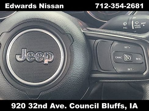Used 2023 Jeep Gladiator Sport image 21