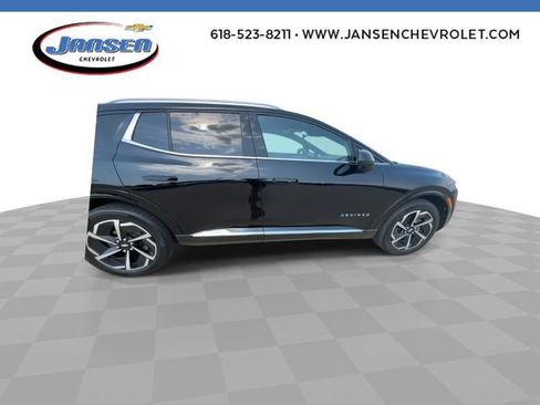 Used 2024 Chevrolet Equinox EV LT FWD image 3