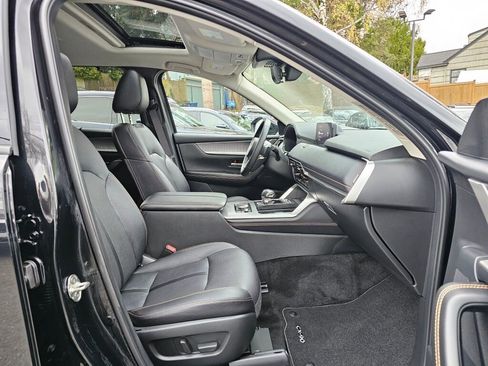 Certified 2024 MAZDA CX-90 Plug-In Hybrid w/ Preferred image 11