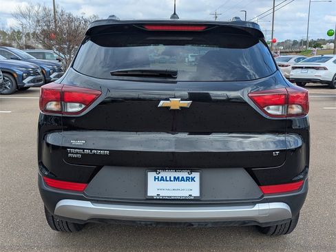 Used 2025 Chevrolet TrailBlazer LT image 4