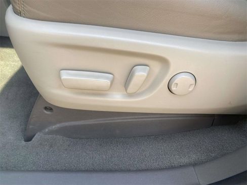 Used 2020 Toyota Sienna XLE image 16