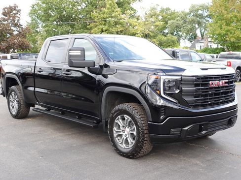Used 2023 GMC Sierra 1500 Pro w/ Pro Value Package image 4