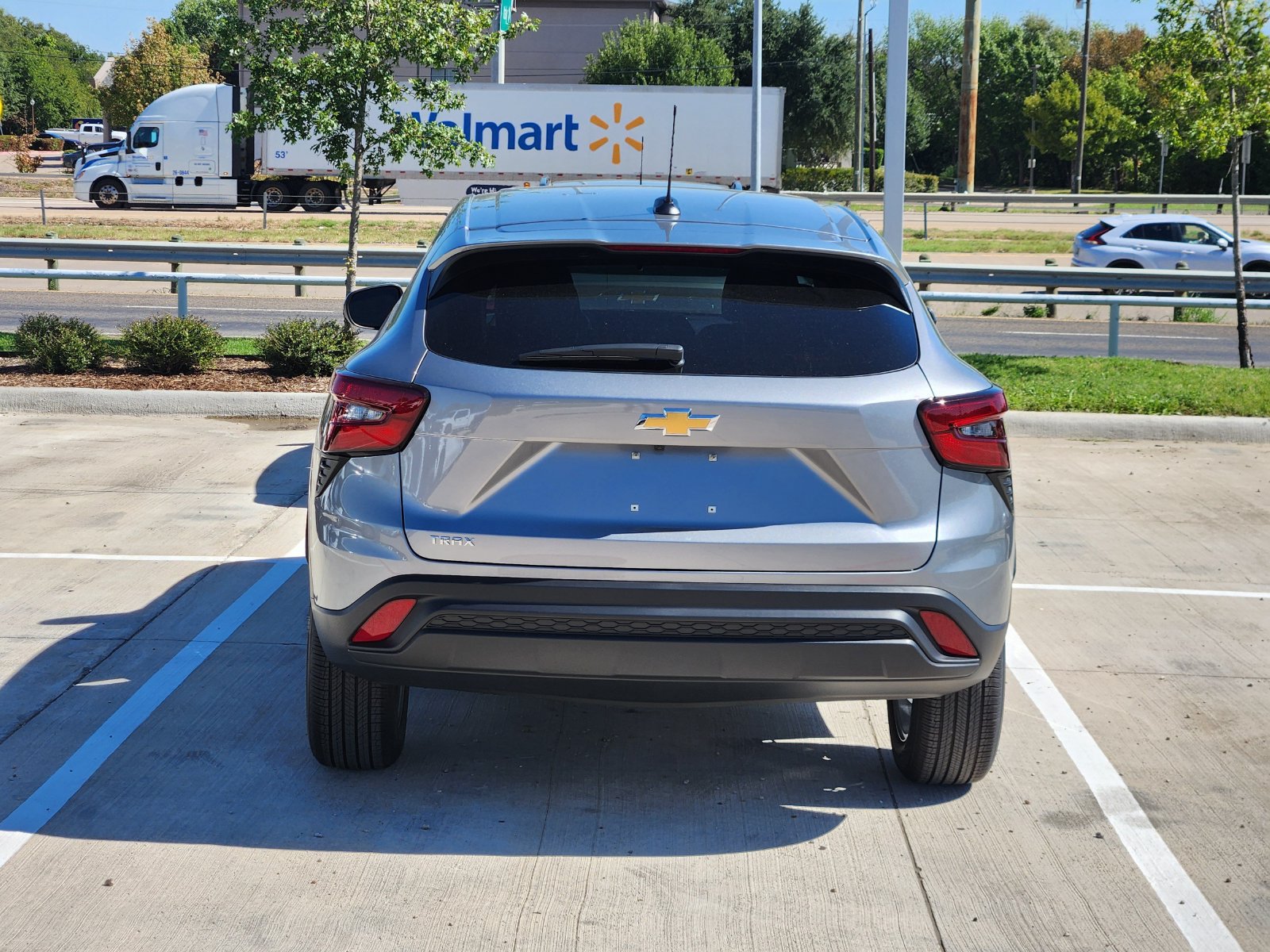 New 2026 Chevrolet Trax LS w/ LS Convenience Package FWD image 8