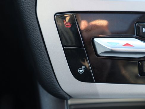 Used 2023 Ford Explorer XLT w/ Equipment Group 202A image 25