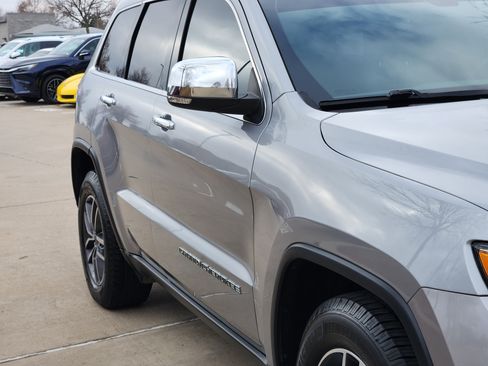 Used 2019 Jeep Grand Cherokee Limited image 8