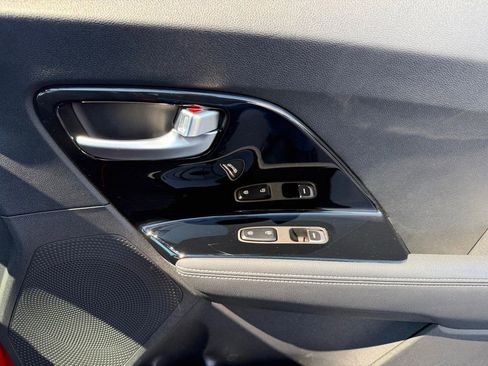 Used 2022 Kia Niro LXS image 34