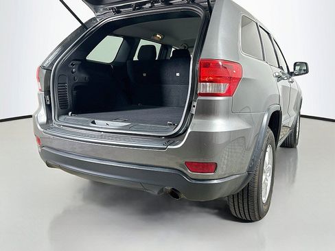 Used 2013 Jeep Grand Cherokee Laredo AWD/4WD image 24