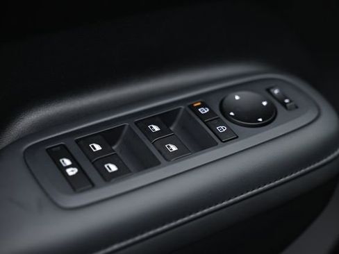 Certified 2025 Hyundai Santa Fe SEL image 17