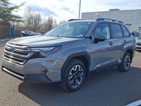 Certified 2025 Subaru Forester Premium image 3