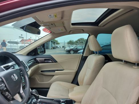 Used 2017 Honda Accord EX image 18