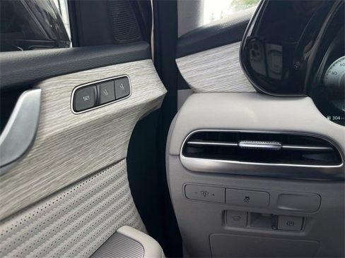 Used 2023 Hyundai Palisade Calligraphy image 20