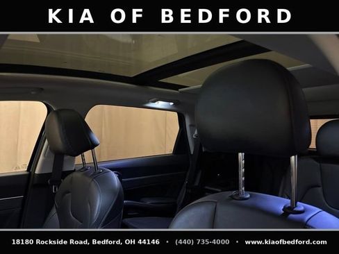 Certified 2023 Kia Sorento SX FWD image 22