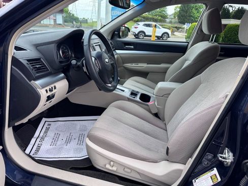 Used 2014 Subaru Outback 2.5i Premium AWD/4WD image 11