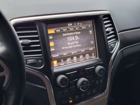 Used 2017 Jeep Grand Cherokee Limited w/ Trailer Tow Group IV image 14