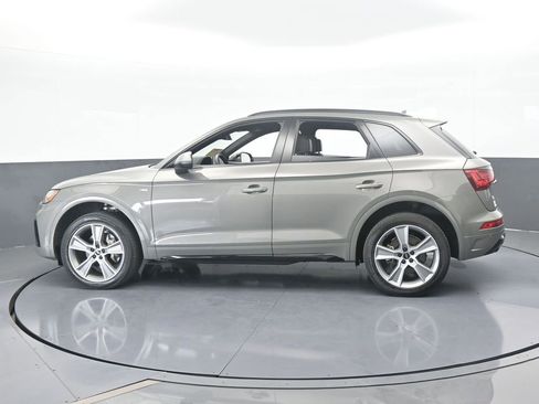 Used 2025 Audi Q5 2.0T Premium image 3