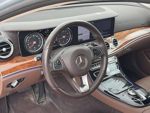 Used 2017 Mercedes-Benz E 300 4MATIC image 13
