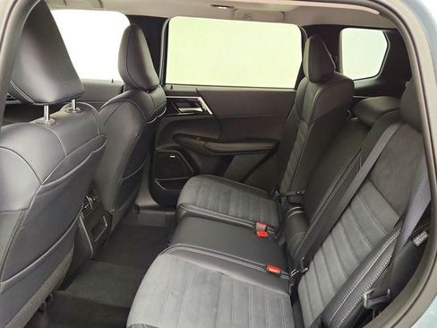 Used 2026 Mitsubishi Outlander LE AWD/4WD image 21