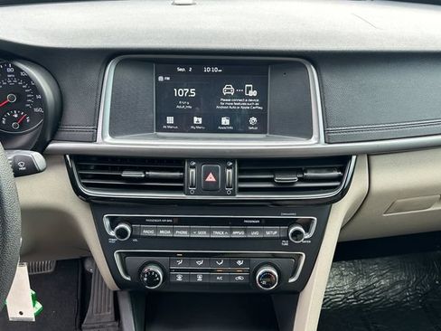 Used 2018 Kia Optima LX FWD image 11