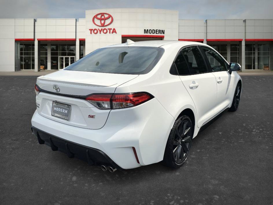 Certified 2025 Toyota Corolla SE FWD image 5