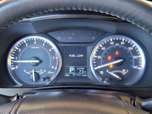 Used 2014 Toyota Highlander Plus FWD image 27
