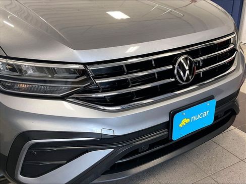 Used 2023 Volkswagen Tiguan SE AWD/4WD image 32