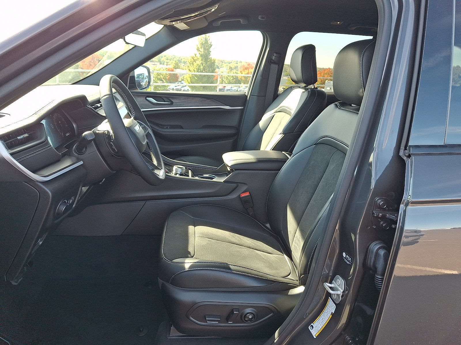 New 2026 Jeep Grand Cherokee Altitude AWD/4WD image 5