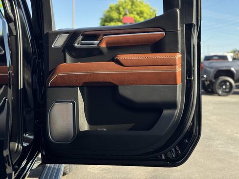 Used 2023 GMC Sierra 1500 Denali Ultimate image 39