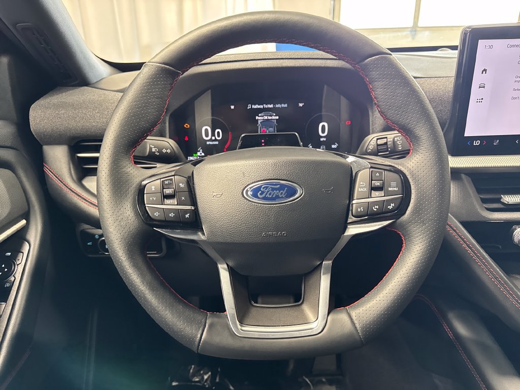 Used 2025 Ford Explorer ST-Line AWD/4WD image 15
