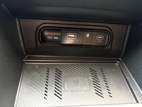 Certified 2024 Kia Sportage EX image 19